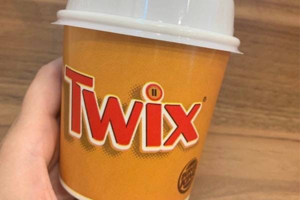 Бургер Кинг убрал из меню мороженое со вкусом Twix в память о погибшем коте…