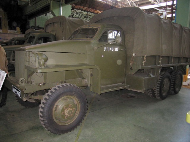 Выставка военных автомобилей. ПО "Ленрезерв", СПб.