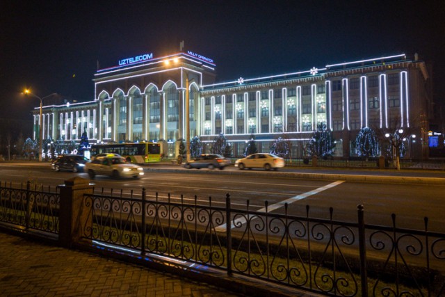 Ташкент украсили к Новому году
