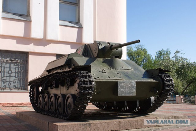 На братских могилах...