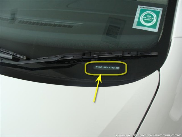 Московские водители стали получать штрафы на автомобили без номеров