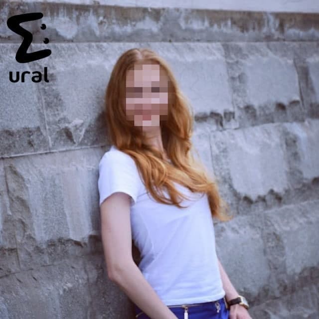 Сотрудница полиции из Свердловской области год гоняла с липовыми правами, а попалась из-за того, что неровно припарковалась