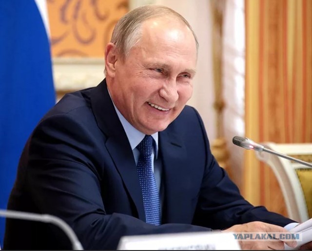 По словам Навального его форма в крестах ненормальная