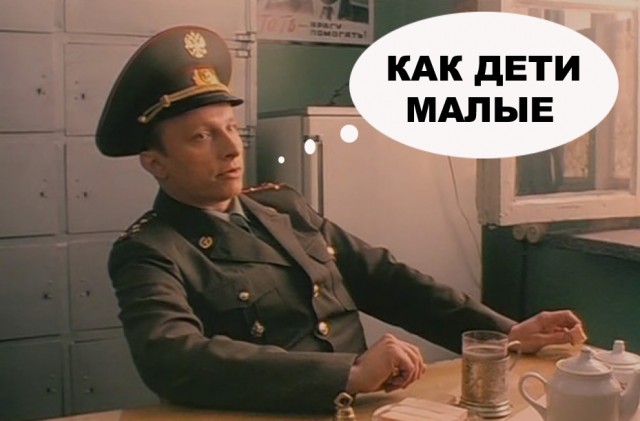 Появилось видео отлетевшего от автобуса колеса, которое на остановке нокаутировало девушку