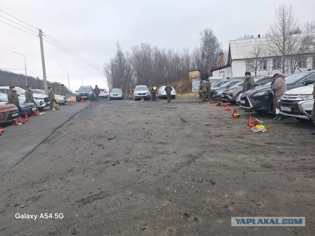 Военных проверяют на содержание личных автомобилей.