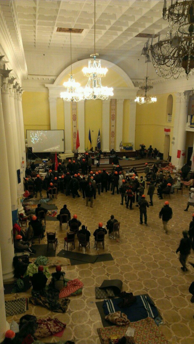 Беркут пошел на штурм