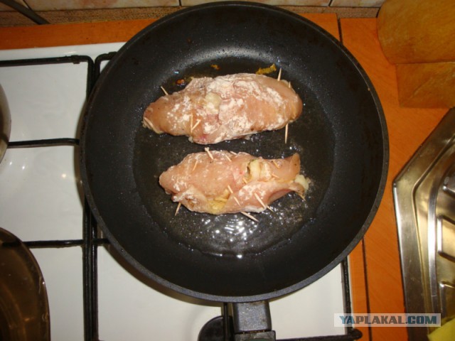 куриные монстры с пюре и сыром...