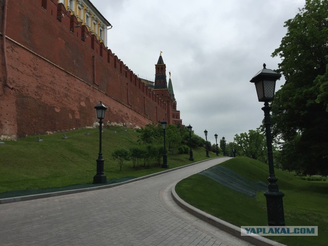Экскурсия вокруг Московского Кремля