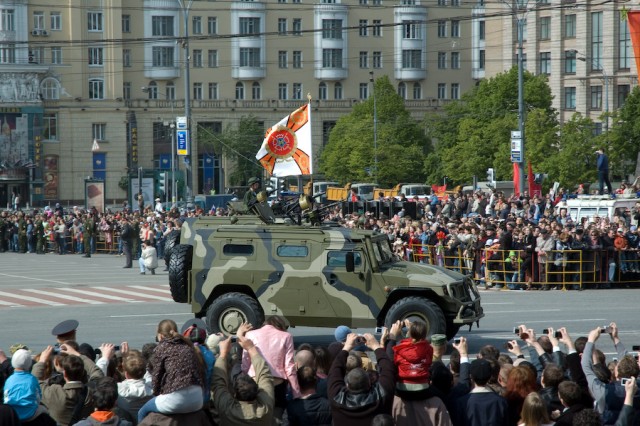 Военная техника на параде 9го мая