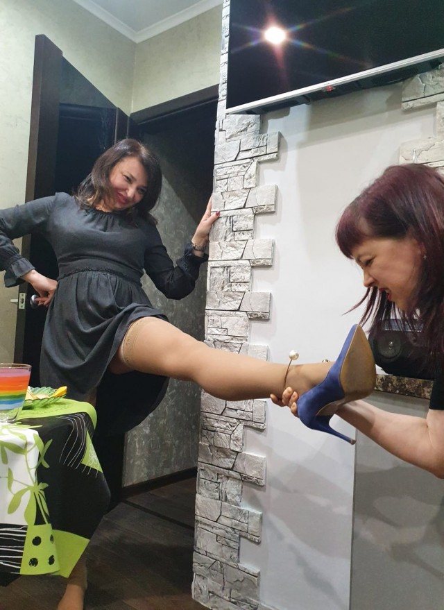 Всё возмущаются руками, ногами. Был пост с требованием жён