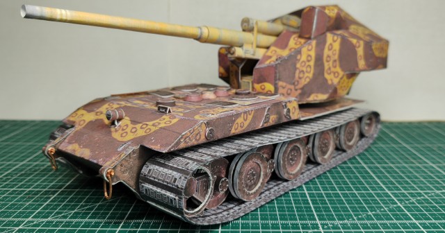 Упрямый Эмиль. (Клеим танчики)