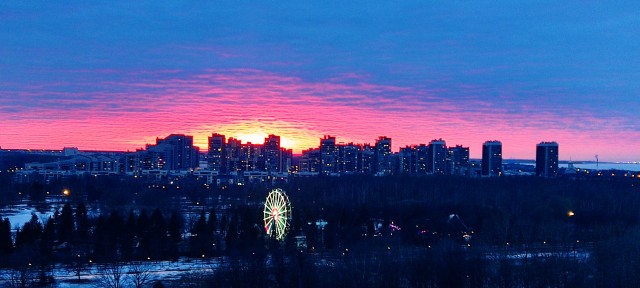 А из нашего окна, площадь Красная видна
