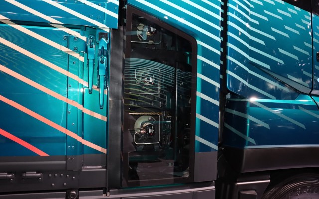 Mitsubishi Fuso экспериментирует с водородными грузовиками