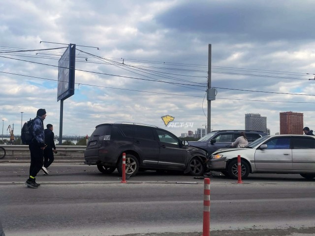 Массовая авария произошла в Новосибирске