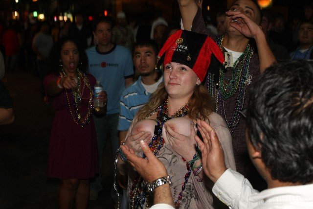 Пикантные картинки с девушками