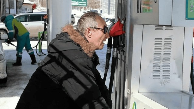 "5 лет работаю участковым после института. Ухожу, потому что на 40 тысяч жить невозможно". Честно о своем опыте