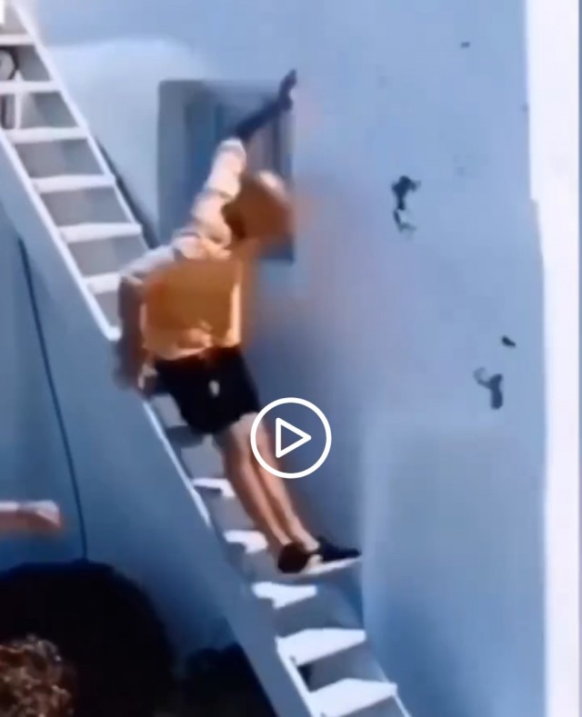 Сравнительно ловкие люди.