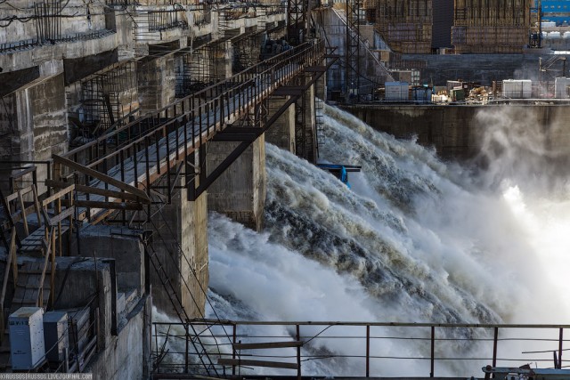 Богучанская ГЭС