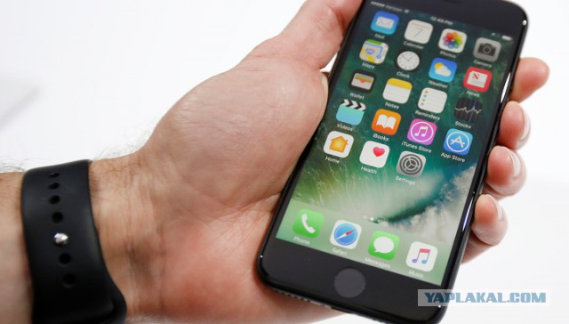 iPhone не отстает от Samsung: обладатель iPhone 7 сообщил о взрыве смартфона
