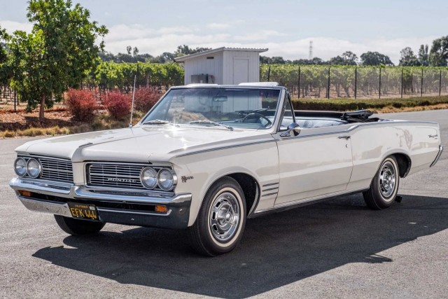 1964 Pontiac GTO Royal Bobcat. Автопятница №53
