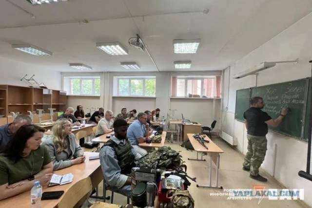 Будущий президент Камеруна прошел подготовку в Екатеринбурге перед уходом на СВО