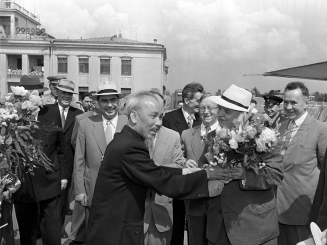 Дорогой Леонид Ильич. История жизни в фотографиях.