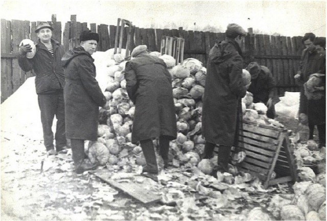 Листок отрывного календаря за 1986 год.