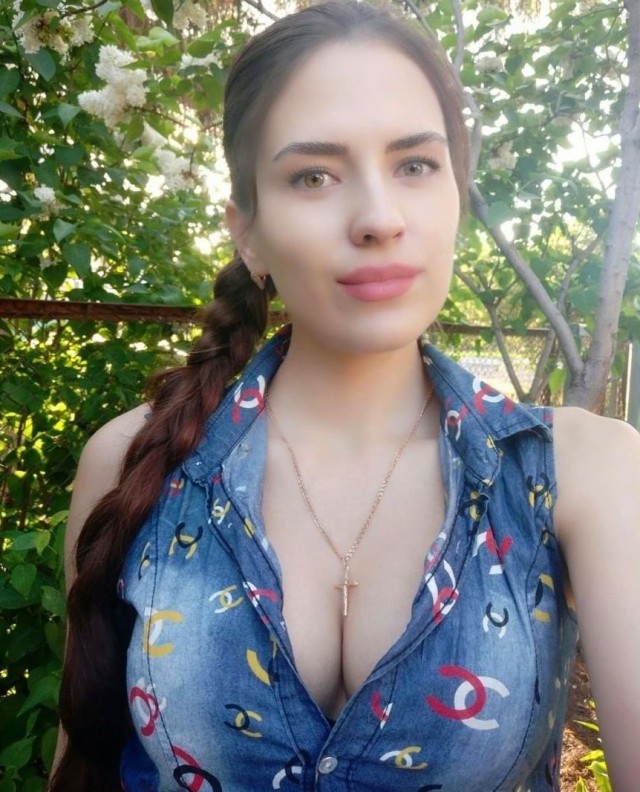 Поглядим на девок? (пятничная)