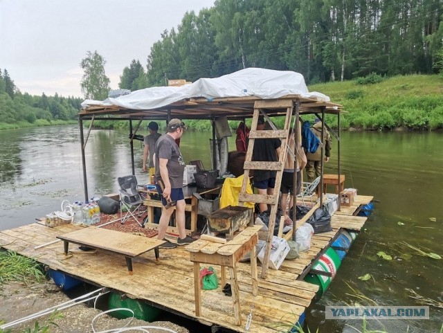 Мы просто взяли, и построили свой плот. 2021