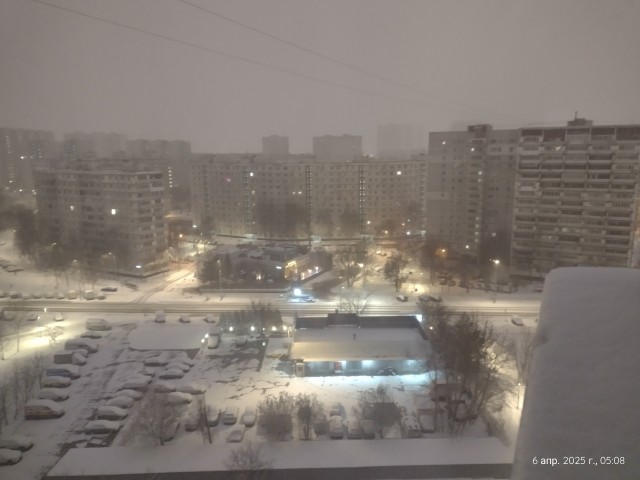 Москву завалило снегом. В столицу вернулась зима из-за циклона «Зион»