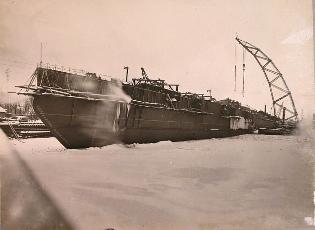 История. Строительство линейного корабля «Гангут»