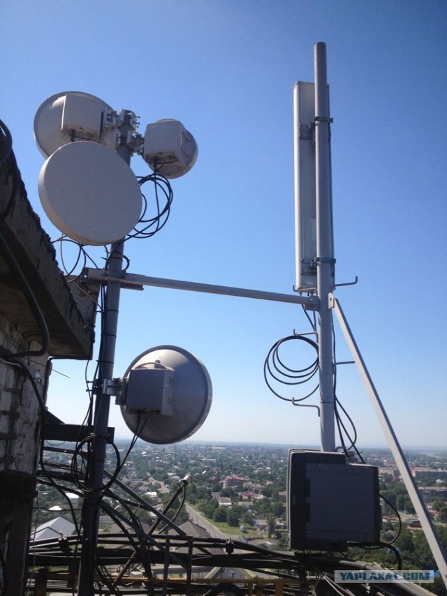 Как организована связь TELE2