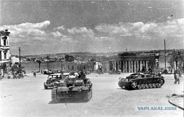 За год до Победы – освобождение Крыма и Севастополя