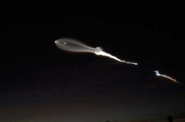 Первая ступень ракеты Falcon 9 впервые успешно вернулась на космодром в Калифорнии после запуска