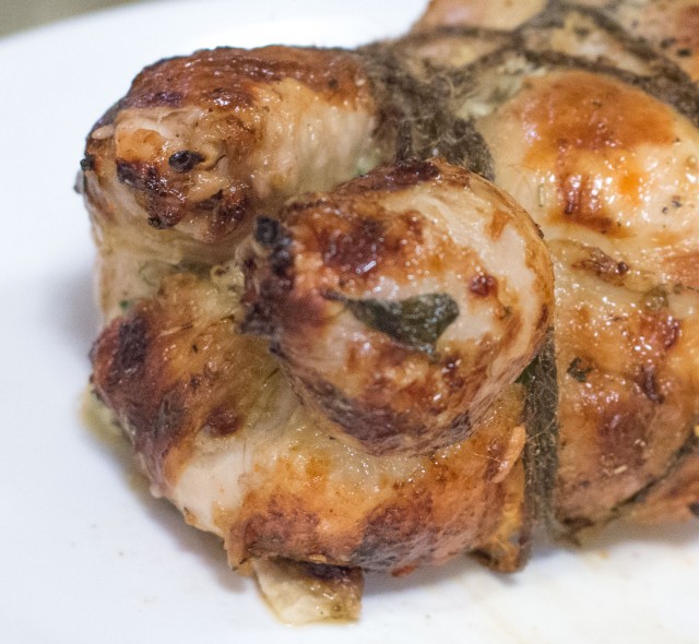 Куриная тушка (рулет) лишенная скелета (poulet désossé)  