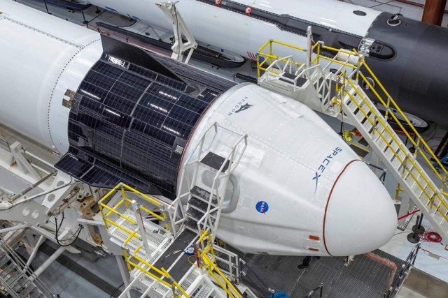 27 мая. США возобновляют полёты людей в космос