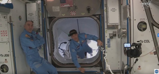 Стыковка SpaceX Crew Dragon с МКС