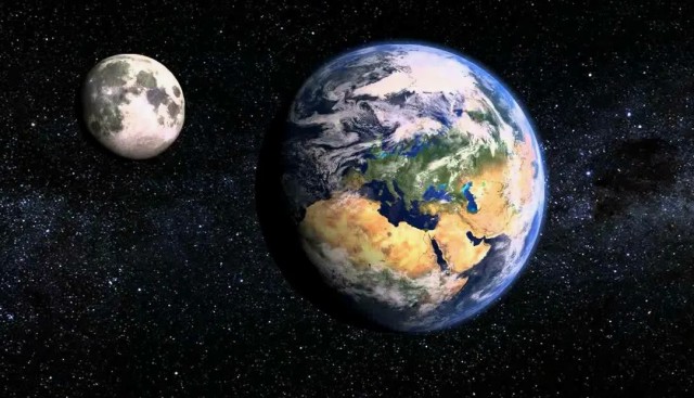 Почему Луна не падает на Землю?