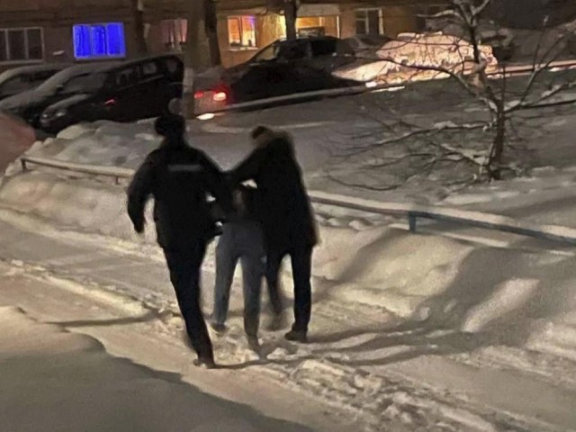 На Урале 15-летний школьник зарезал женщину в подъезде—подростка боялся весь поселок