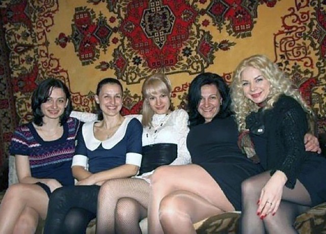 Девчата из 90-х и 00-х