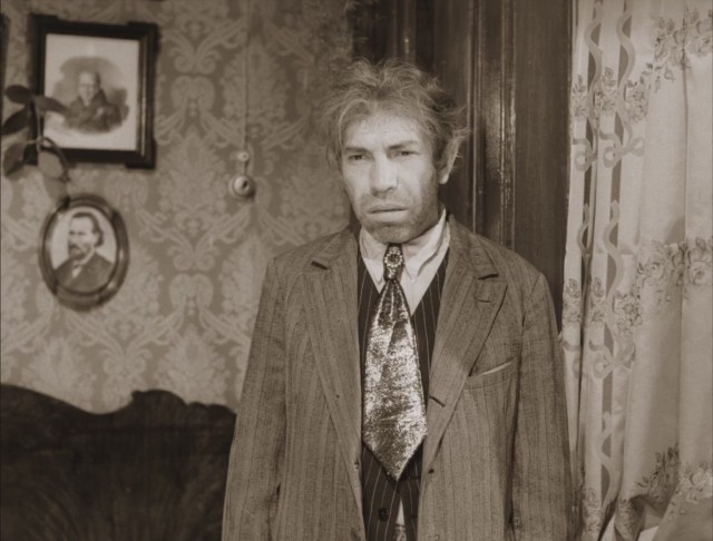 Одинокая женщина желает познакомиться: куда бежать