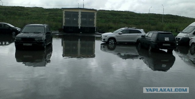 Питер ушел под воду: гидроудары, проспекты-океаны, улицы-реки