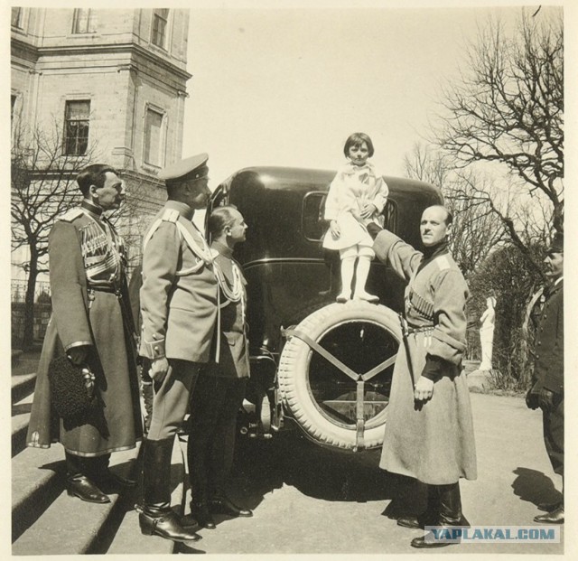 Архив фотографий Великого князя из тайника в арбатской квартире