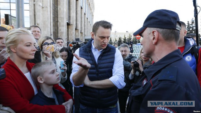 Глава Росгвардии вызвал Алексея Навального «на ринг, татами, куда угодно»
