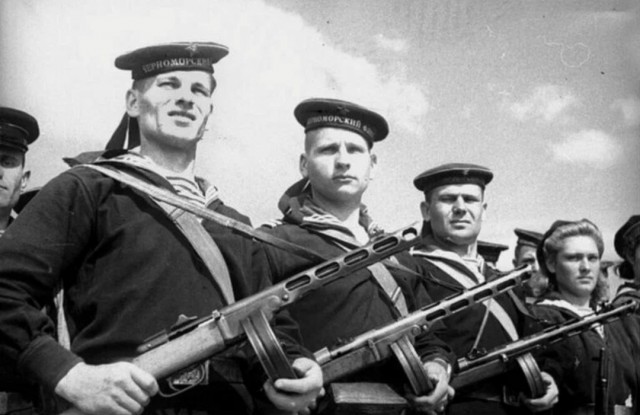 Подвиг «второго Матросова»: как "воскрес" герой, которого все считали погибшим