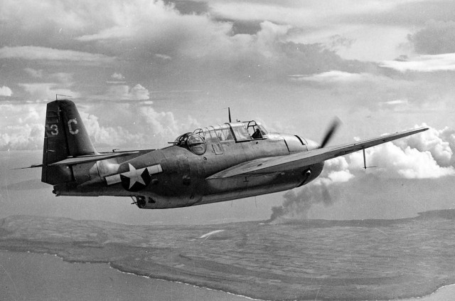 Настоящий Мститель от Grumman, а не поделка от Marvell. TBF/TBM Avenger.