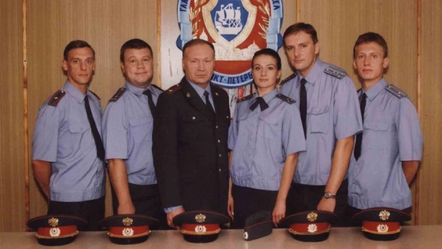 Ровно 25 лет назад — 4 января 1998 года — в эфир вышла первая серия «Улиц разбитых фонарей»