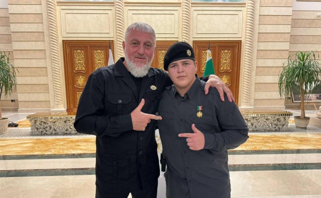 Делимханов пообещал «доходчиво объяснить» Даванкову, «что такое религиозные традиционные ценности и обычаи»