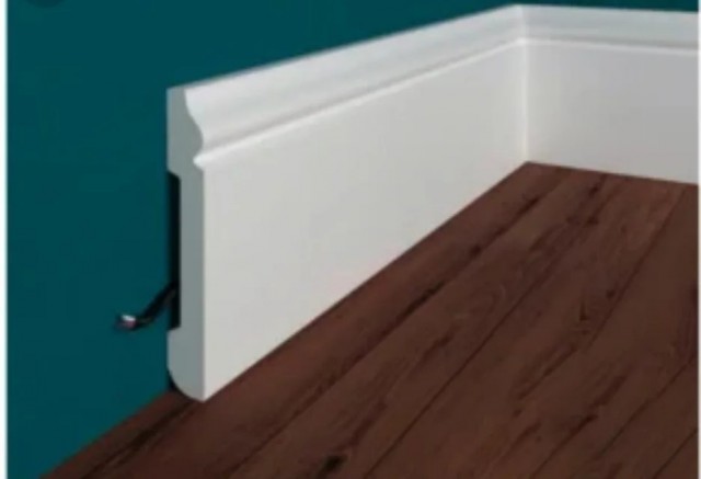 Чем расстояние между стеной и ванной заделать?