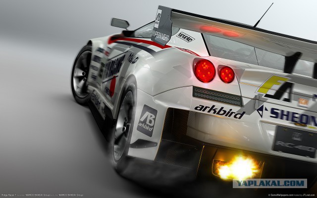 Nissan GTR тонко троллит конкурентов в рекламе